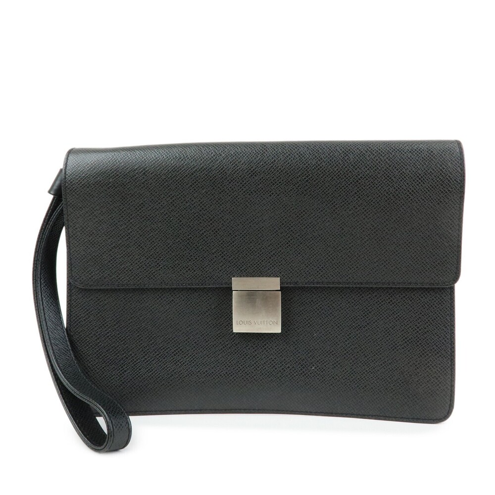 Louis Vuitton Selenga Pochette Taiga Leather